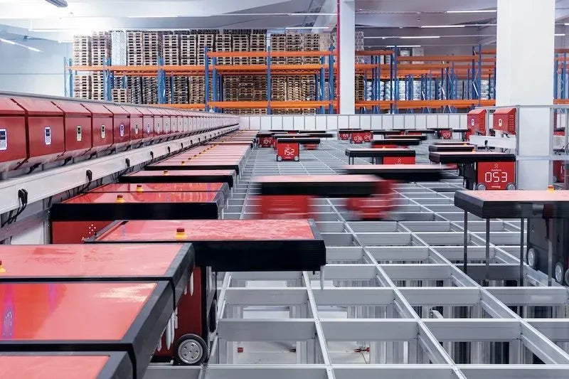 Veloq Unveils Cutting-Edge Fulfillment Center with Real-Time Robotic Arm Technology